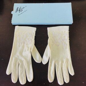 VTG La Regale LTD Nylon Stretch Beaded White Formal Gloves Ladies One Size